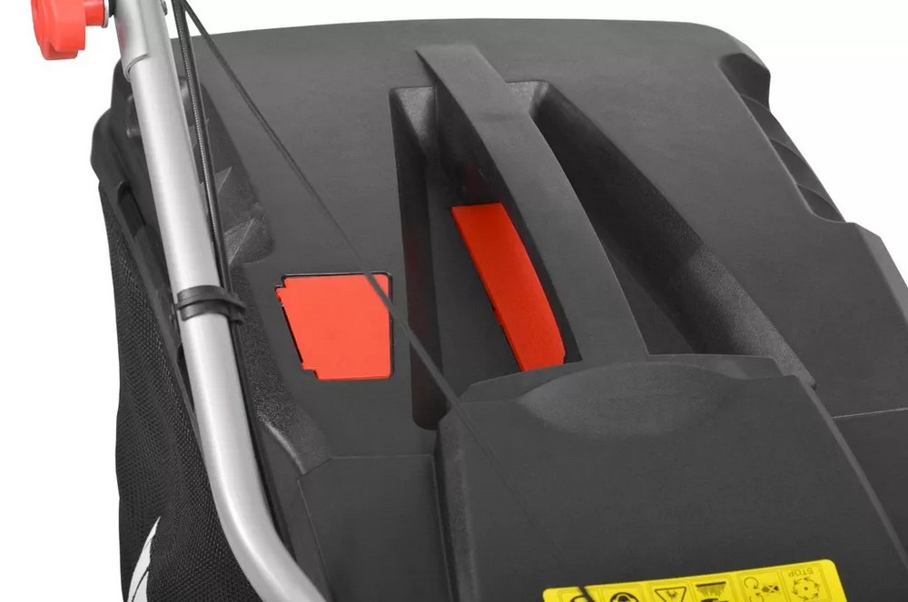 Bensindriven gräsklippare 46 cm, självgående - 139 cc Bensindriven gräsklippare 46 cm, självgående - 139 cc