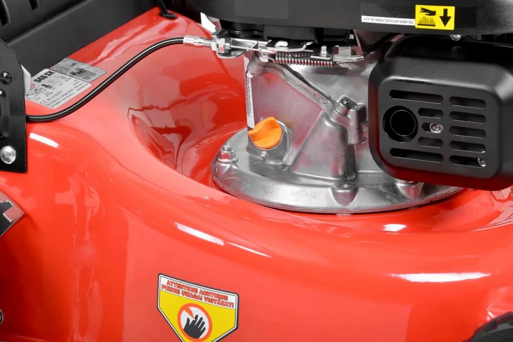 Bensindriven gräsklippare 46 cm, självgående - 139 cc Bensindriven gräsklippare 46 cm, självgående - 139 cc