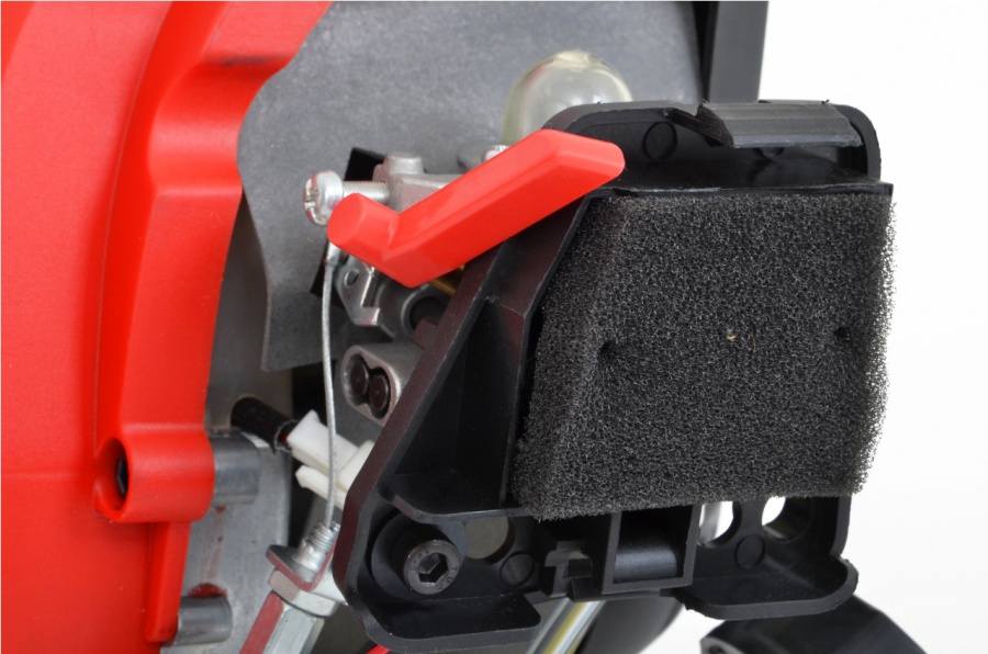 Bensindriven grästrimmer - 30cc Bensindriven grästrimmer - 30cc