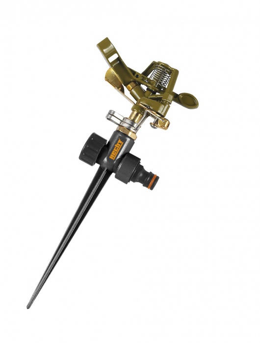 Pulserande vattenspridare med spjut