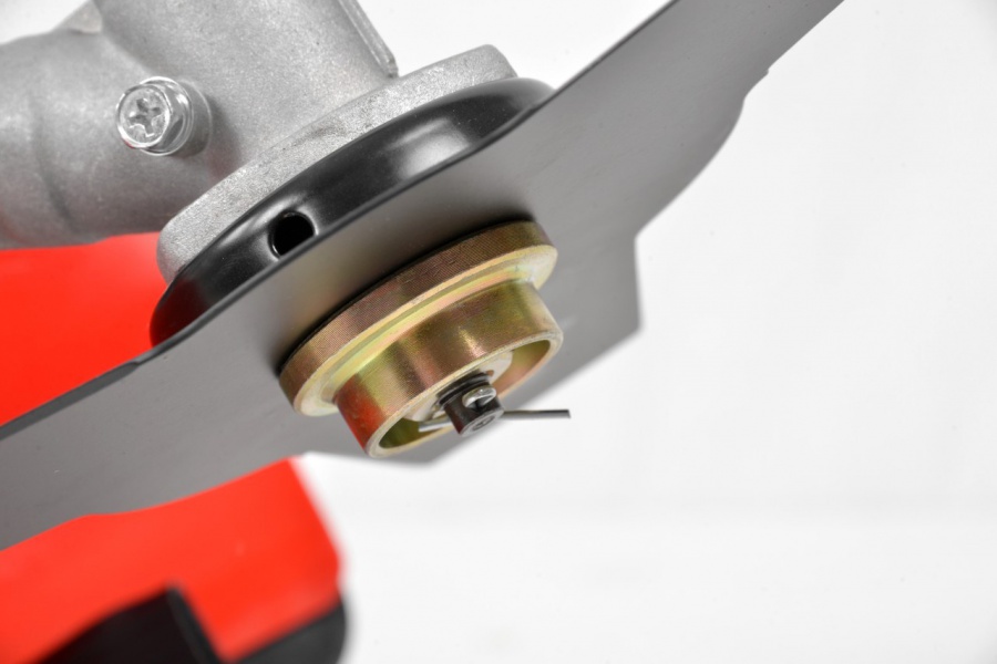 Bensindriven grästrimmer - 33 cc Bensindriven grästrimmer - 33 cc