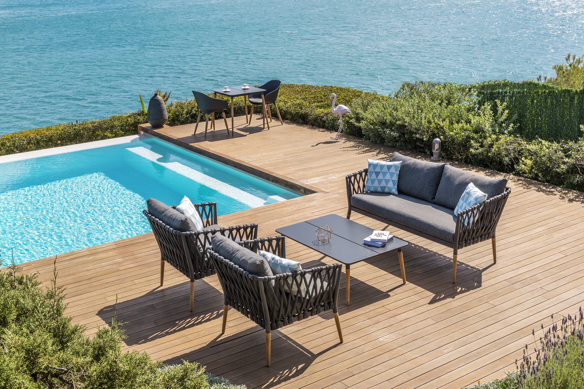 Lifestyle Garden utegrupp Ipanema med soffa, 2 st ftljer och soffbord - Gr / Teak / Olefin