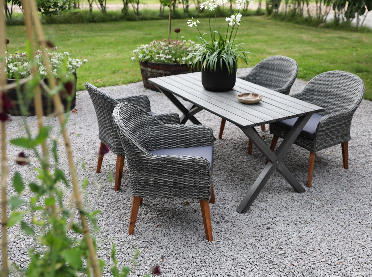 Matgrupp Scottsdale bord 150 cm i Shabby Chic gr inklusive 4 st Valetta ftljer i gr konstrotting