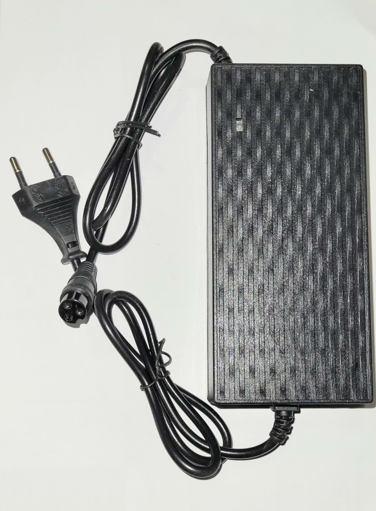 Laddare till Elscooter - 800W Laddare till Elscooter - 800W