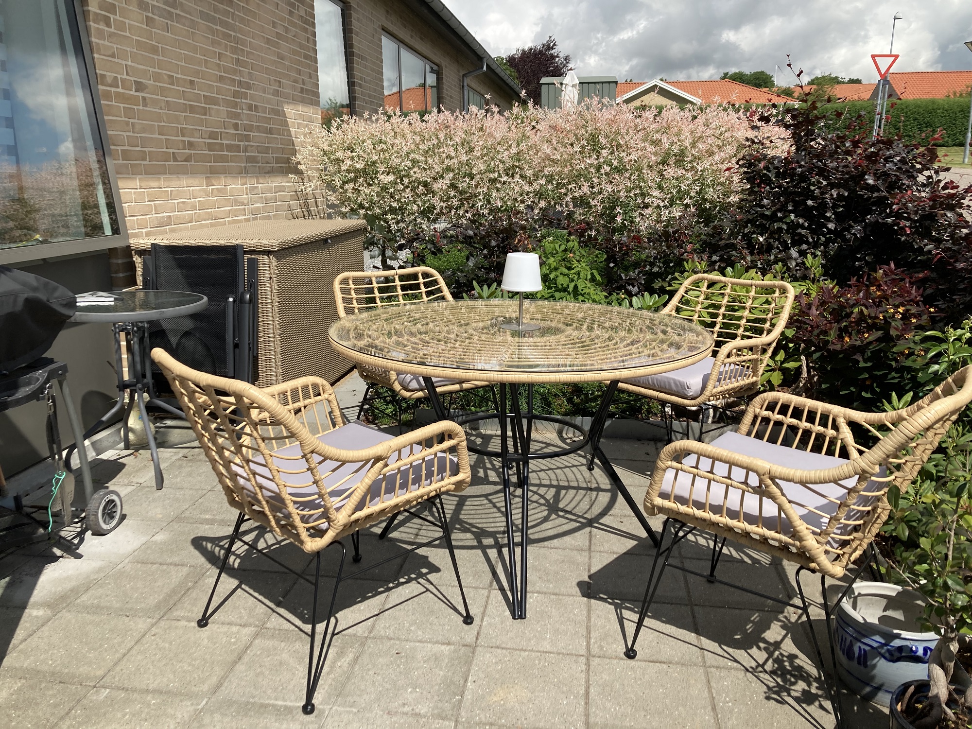 Trädgårdsgrupp - Solstund | konstrotting & stål Trädgårdsgrupp - Solstund | konstrotting & stål