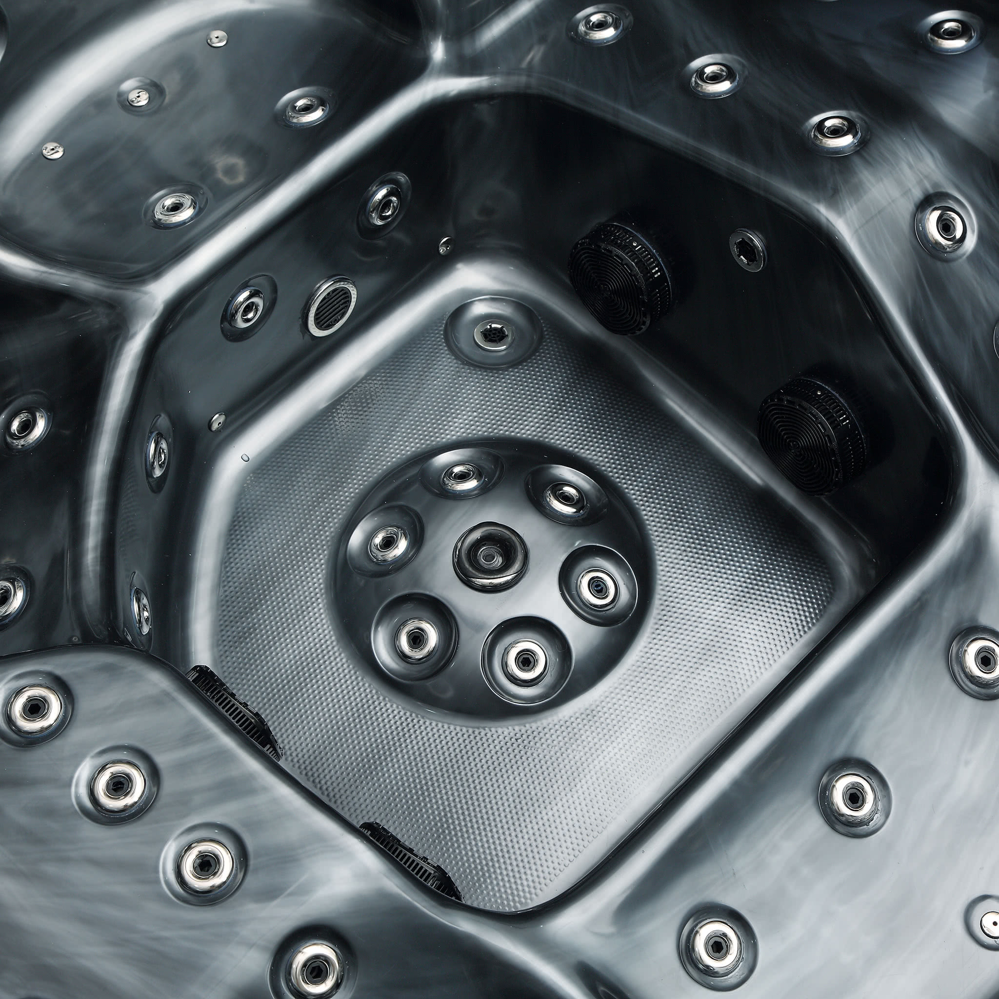 Spabad Vivid Dreams WiFi - 5-6 personer - Black edition Spabad Vivid Dreams WiFi - 5-6 personer - Black edition