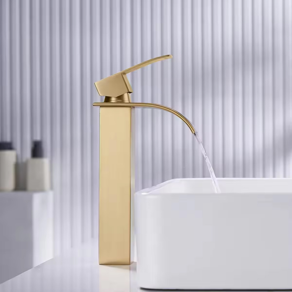 Tvättställsblandare Poppy - Hög pip | Mässing Tvättställsblandare Poppy - Hög pip | Mässing