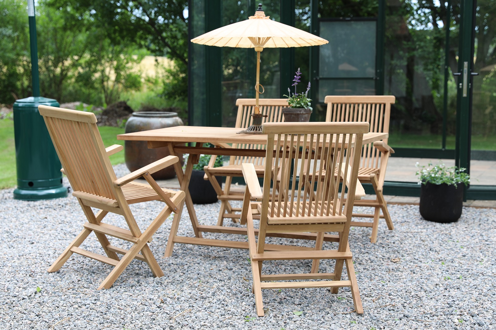 Saltö utematgrupp matbord 120x70 cm med 4 st Saltö karmstolar - Teak Saltö utematgrupp matbord 120x70 cm med 4 st Saltö karmstolar - Teak