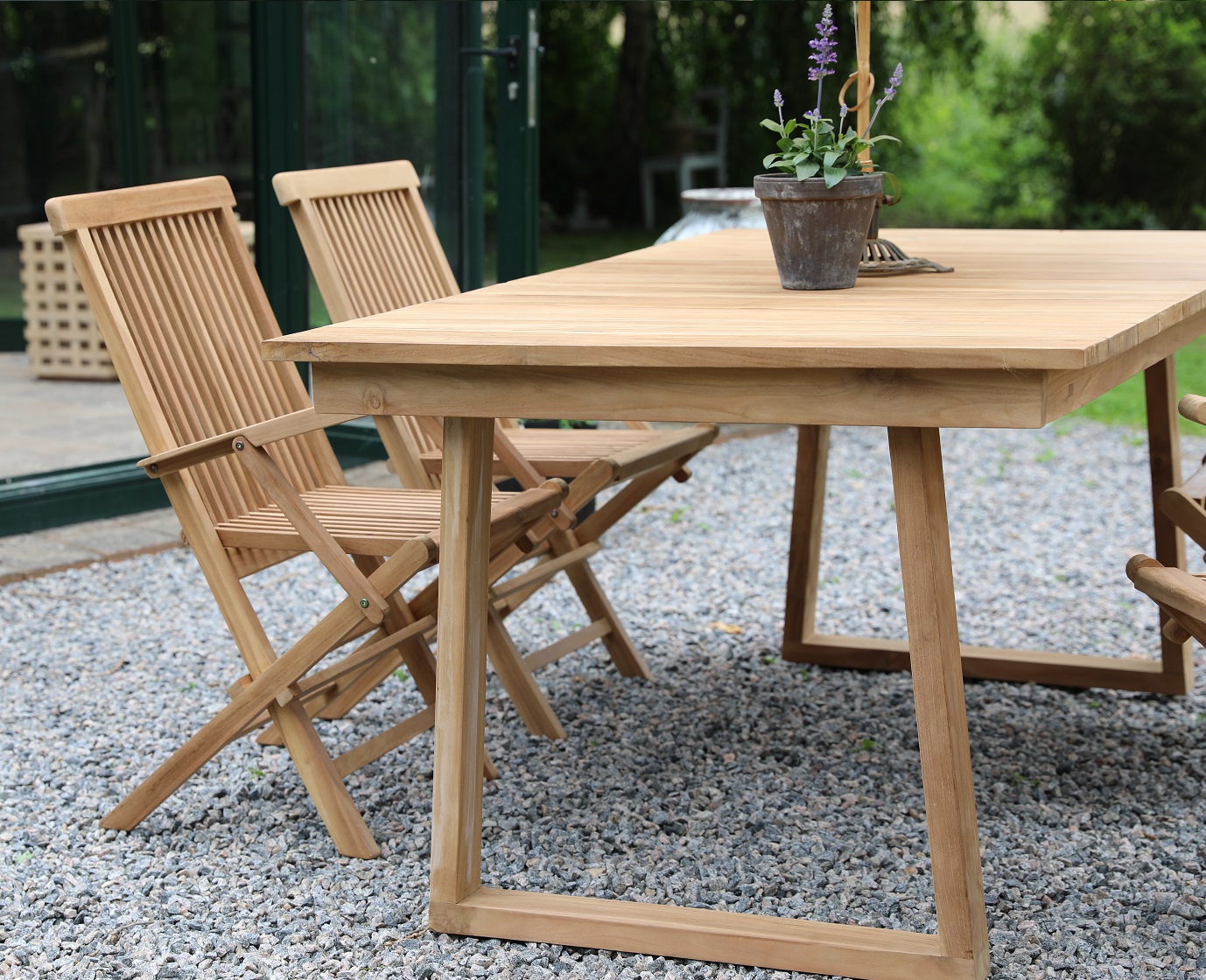 Saltö utematgrupp matbord 180x100 cm med 4 st Saltö karmstolar - Teak Saltö utematgrupp matbord 180x100 cm med 4 st Saltö karmstolar - Teak