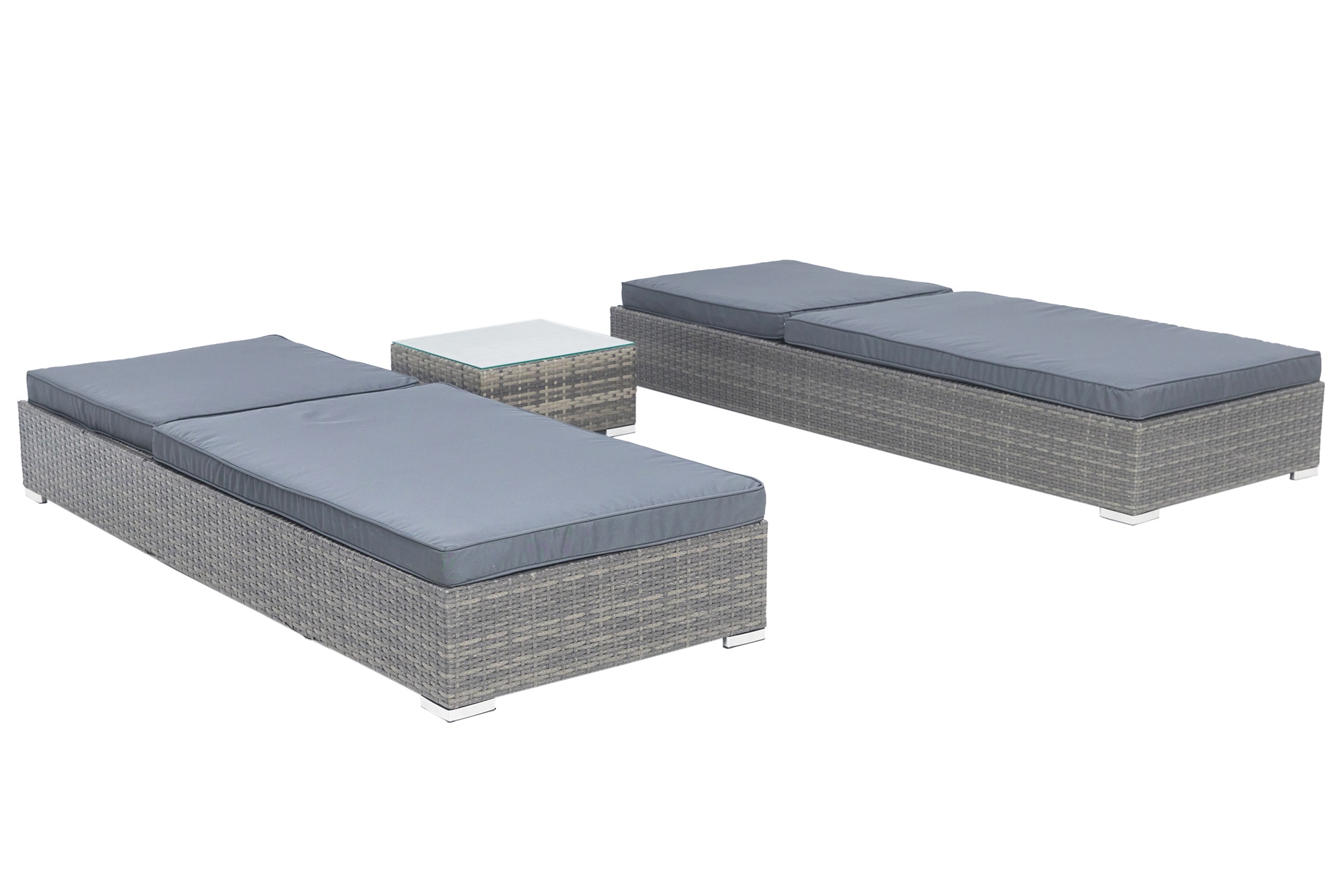 Tierp - Solsängar set - Konstrotting - 2 solsängar inkl dynor + bord! Tierp - Solsängar set - Konstrotting - 2 solsängar inkl dynor + bord!