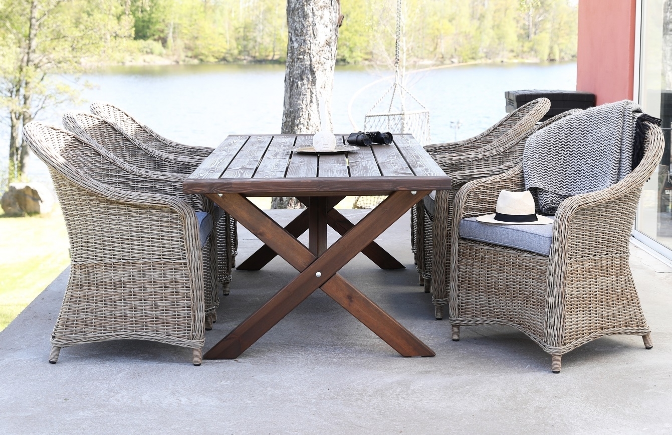 Oxford - Brunbetsat träbord 220cm Oxford - Brunbetsat träbord 220cm