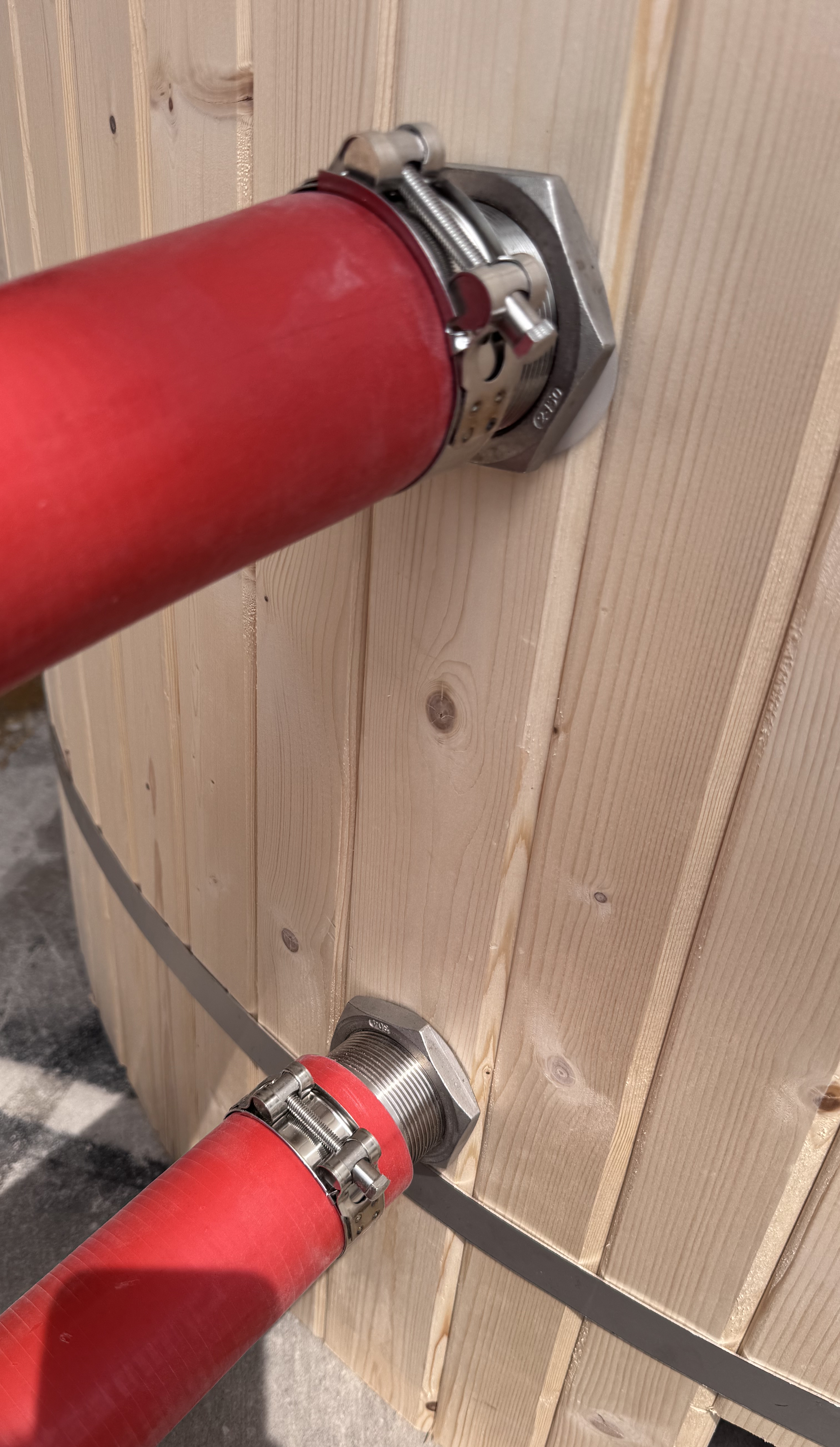 Badtunna för 4-6 personer med elduppvärmning - Ø180 cm Badtunna för 4-6 personer med elduppvärmning - Ø180 cm