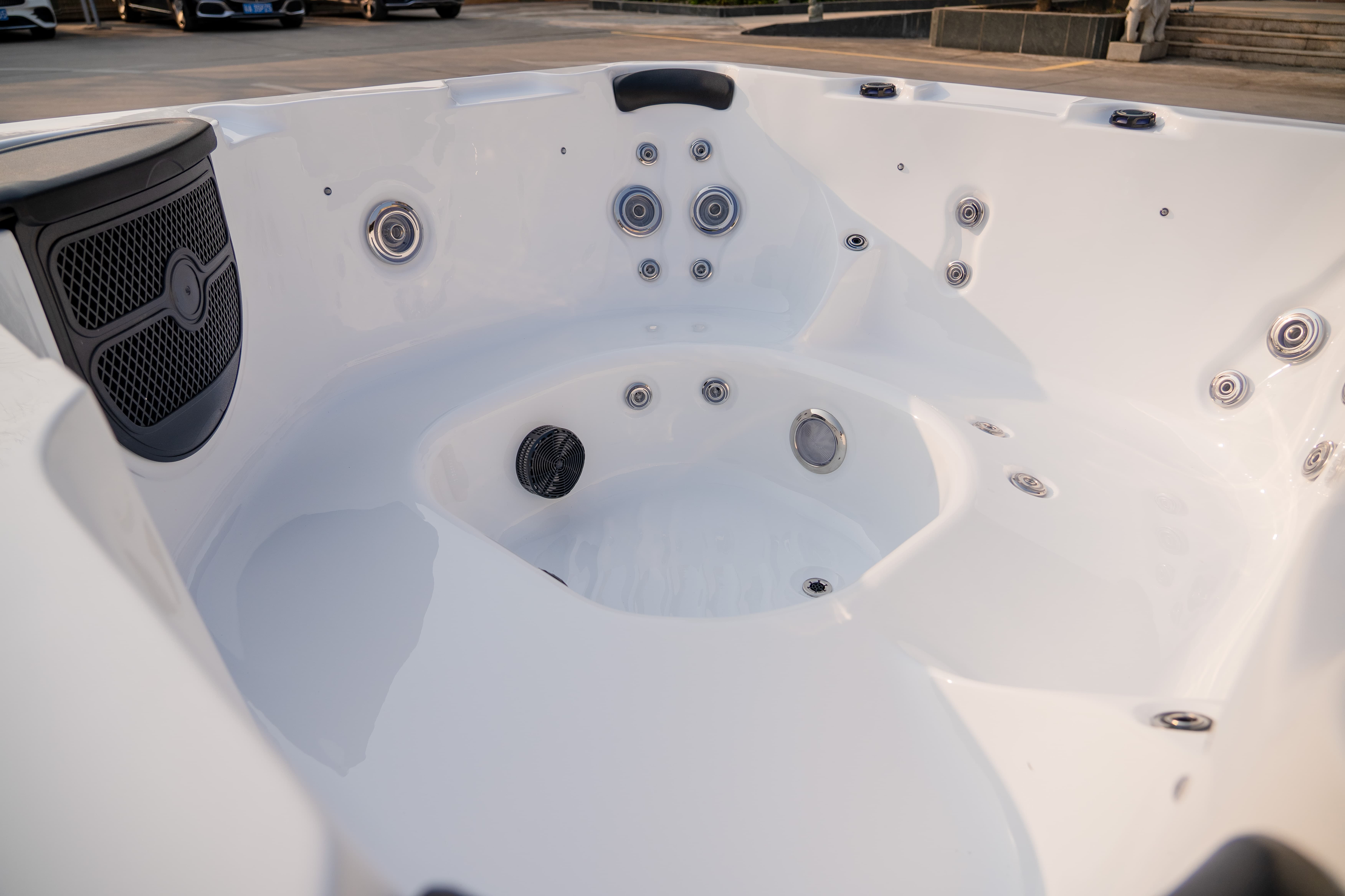 Spabad Nepton - 5 siddepladser (200×200 cm) Spabad Nepton - 5 siddepladser (200×200 cm)