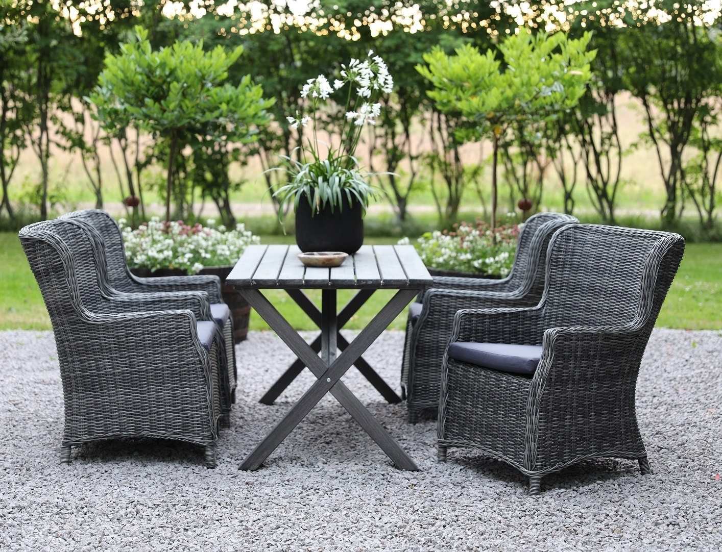 Matgrupp Scottsdale Bord 150 cm i Shabby Chic Gr inklusive 4 st Jacksonville ftljer i gr konstrotting