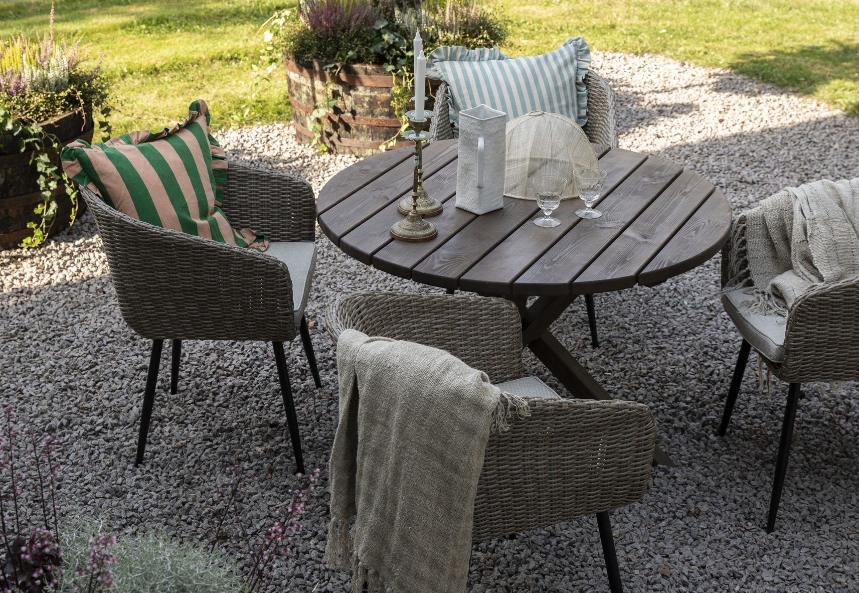 Scottsdale runt utebord 112 cm -Brunlaserad furu