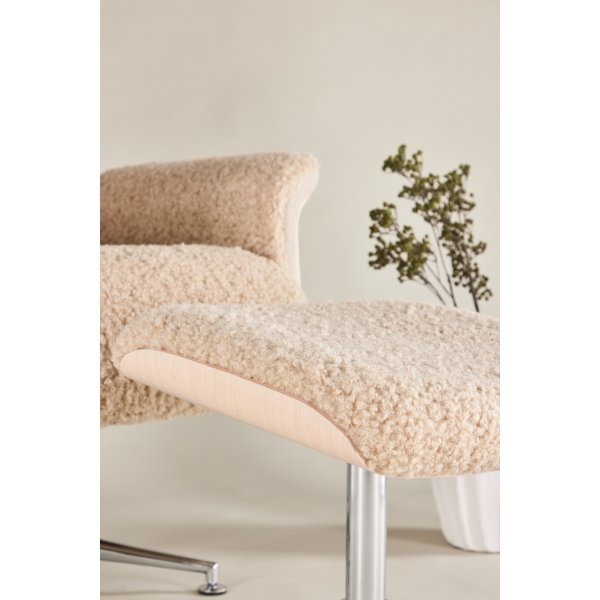 Fåtölj med fotpall Hagön - beige teddy whitewash Fåtölj med fotpall Hagön - beige teddy whitewash