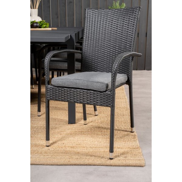 Holma Matgrupp (160x100) - Svart - 8 Stolar Holma Matgrupp (160x100) - Svart - 8 Stolar