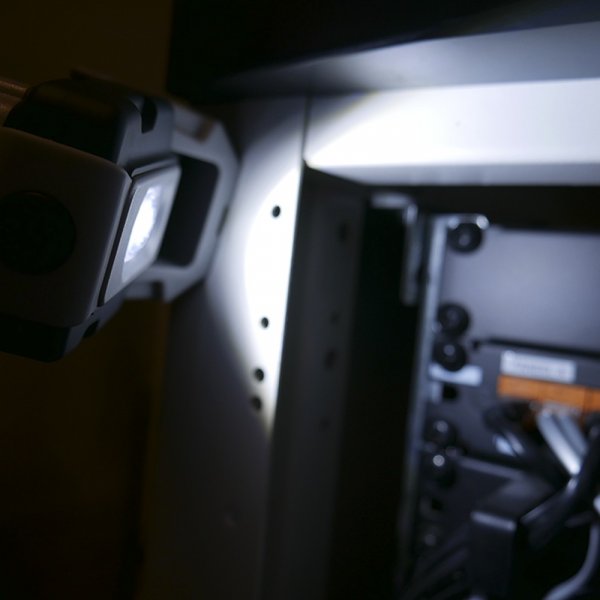 Handlampa 200lm med Powebank funktion Handlampa 200lm med Powebank funktion