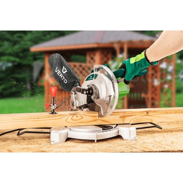 Geringssåg, 1500W, 210 x 30 mm Geringssåg, 1500W, 210 x 30 mm