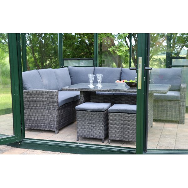 Harskär utemöbelgrupp hörnsoffa med bord och sittpallar - Mörkgrå konstrotting Harskär utemöbelgrupp hörnsoffa med bord och sittpallar - Mörkgrå konstrotting