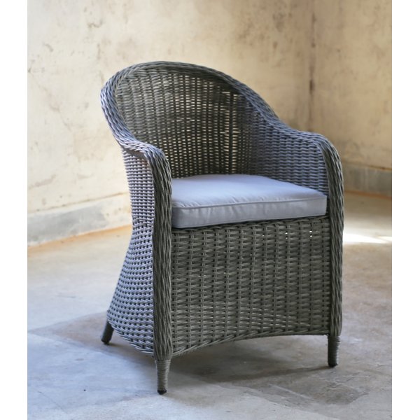 Spisegruppe Alva: Spisebord i teak / galvaniseret stål med 4 Mercury lænestole i grå syntetisk rattan Spisegruppe Alva: Spisebord i teak / galvaniseret stål med 4 Mercury lænestole i grå syntetisk rattan