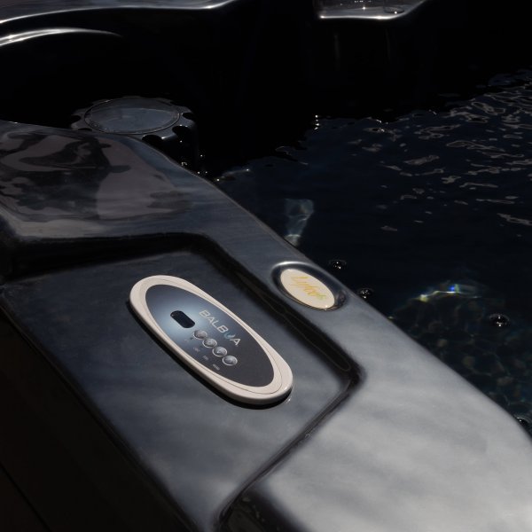 Spabad Poseidon Blackline - 5-6 personer Spabad Poseidon Blackline - 5-6 personer