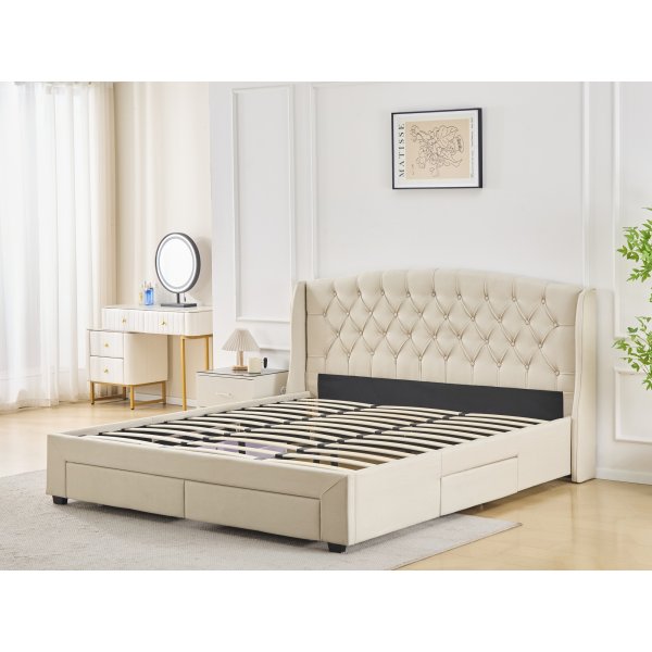 Sängram 180x200 cm Lady - Beige Stomme i Mjukt Tyg med Förvaring & Gavel Sängram 180x200 cm Lady - Beige Stomme i Mjukt Tyg med Förvaring & Gavel