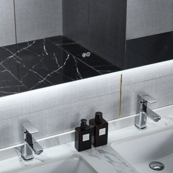 Badev�relsesspejl 140 x 100 cm med LED-belysning og antidug