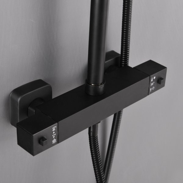 Kattosuihku Rone - musta Kattosuihku Rone - musta