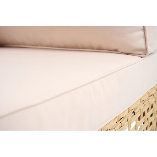 Stor utomhus h�rnsoffa med bord | Loungeset i konstrotting | Creme