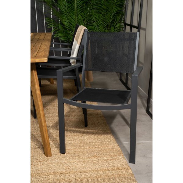 Charlottenberg spisegruppe (220x100) - Sort/Natur - 6 Stole Charlottenberg spisegruppe (220x100) - Sort/Natur - 6 Stole