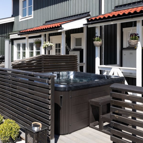 Spabad Poseidon Blackline - 5-6 personer Spabad Poseidon Blackline - 5-6 personer