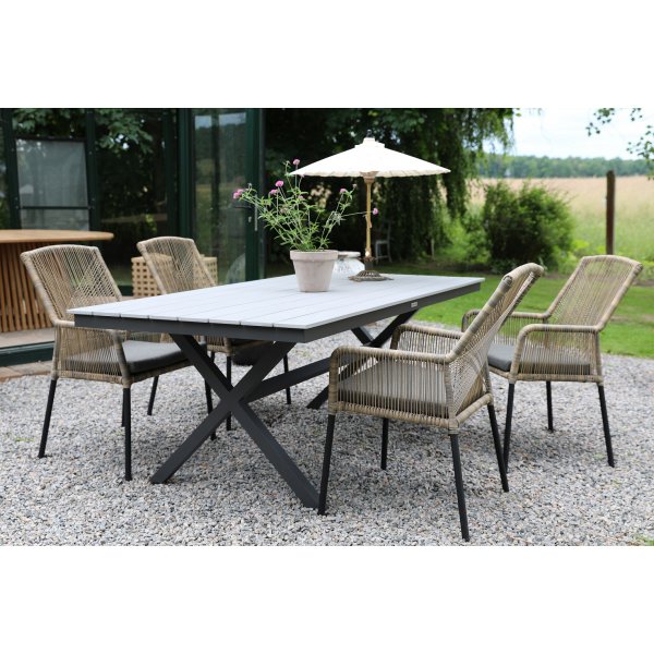 Ystad-Gestellstuhl - gedrehtes synthetisches Rattan/graues Kissen Ystad-Gestellstuhl - gedrehtes synthetisches Rattan/graues Kissen