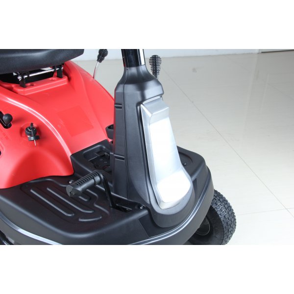 �kgr�sklippare 24\\\" 196 cc - 4,8 kW - 4 v�xlar , r�d