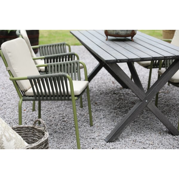 Matgrupp Scottsdale bord 150 cm i Shabby Chic grå inklusive 4 st gröna stapelbara Lincoln stolar Matgrupp Scottsdale bord 150 cm i Shabby Chic grå inklusive 4 st gröna stapelbara Lincoln stolar