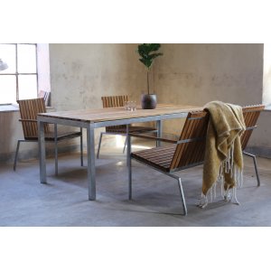 Läs mer om Matgrupp Alva: Matbord med 2 st Alva stolar + 1 st Alva soffa - Teak / Galvaniserat stål