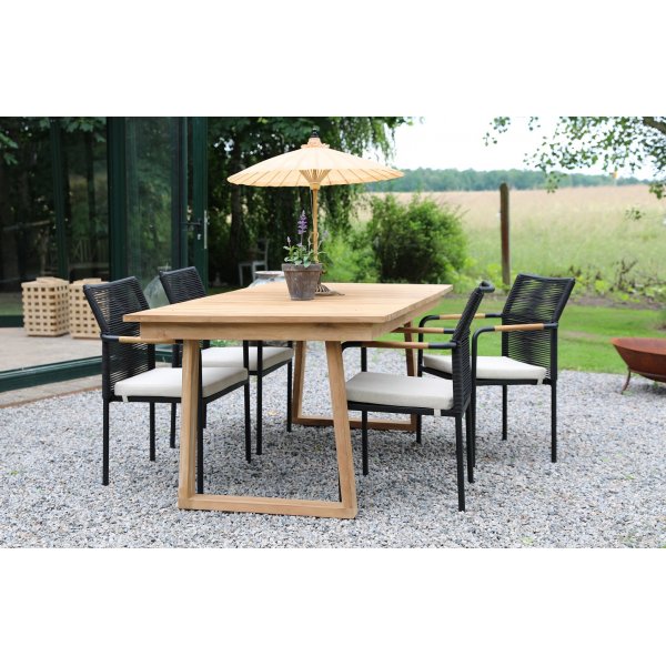 Saltö Outdoor-Essgruppen-Esstisch 180 x 100 cm mit 4 Skanör-Gestellstühlen - Teak/Schwarz + Textilimprägnierung für Outdoormöbel Saltö Outdoor-Essgruppen-Esstisch 180 x 100 cm mit 4 Skanör-Gestellstühlen - Teak/Schwarz + Textilimprägnierung für Outdoormöbel