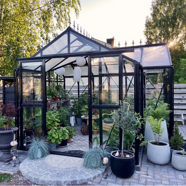 Växthus Saturnus med härdat glas - 12,8 m² Växthus Saturnus med härdat glas - 12,8 m²
