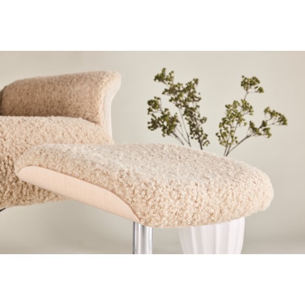 Fåtölj med fotpall Hagön - beige teddy whitewash Fåtölj med fotpall Hagön - beige teddy whitewash
