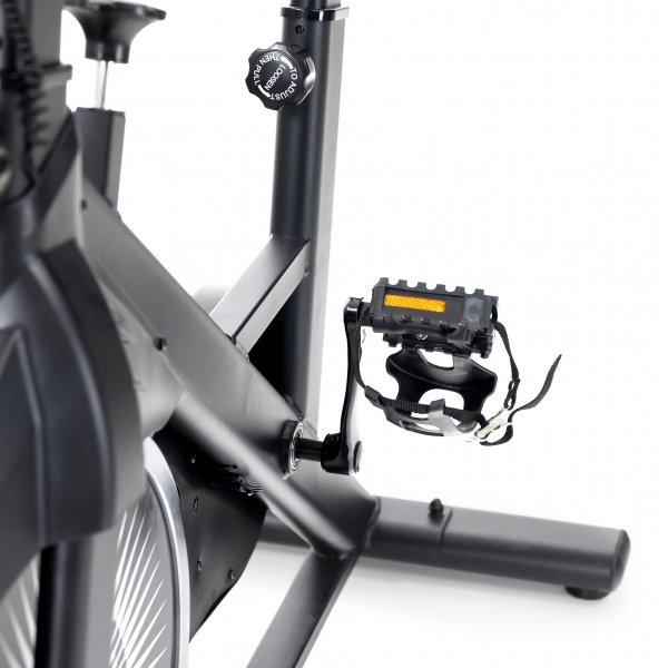 Spinning-Bike mit Trainingscomputer | 8 kg Schwungmasse | Trekkrunner TR102