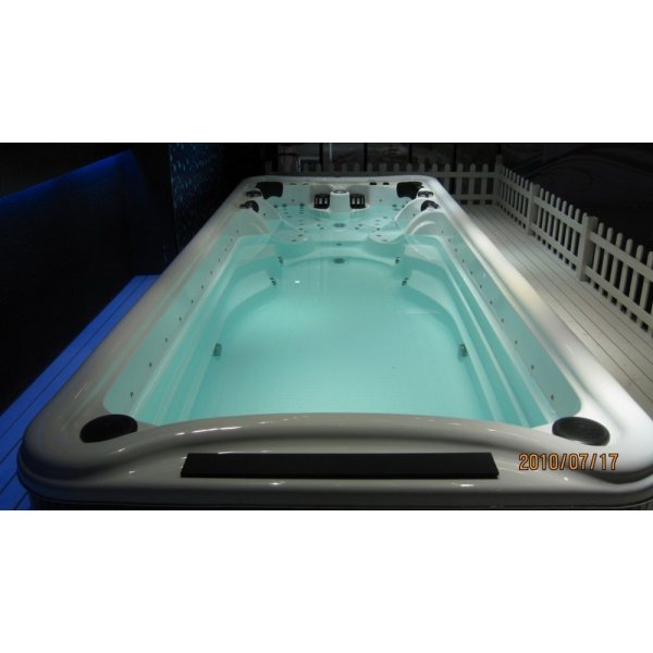 Swimspa/ Simspa Swimspa/ Simspa