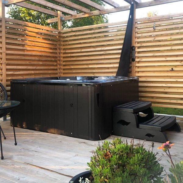 Spabad Foibe Blackline - 4 personer - Balboa VL260 Spabad Foibe Blackline - 4 personer - Balboa VL260