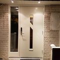 Dörr Stenhamra samt sidoljus SLP1. Ytterdörr Stenhamra med glas