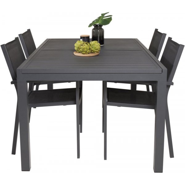 Holma Spisegruppe (160x100) - Sort - 4 Stole Holma Spisegruppe (160x100) - Sort - 4 Stole