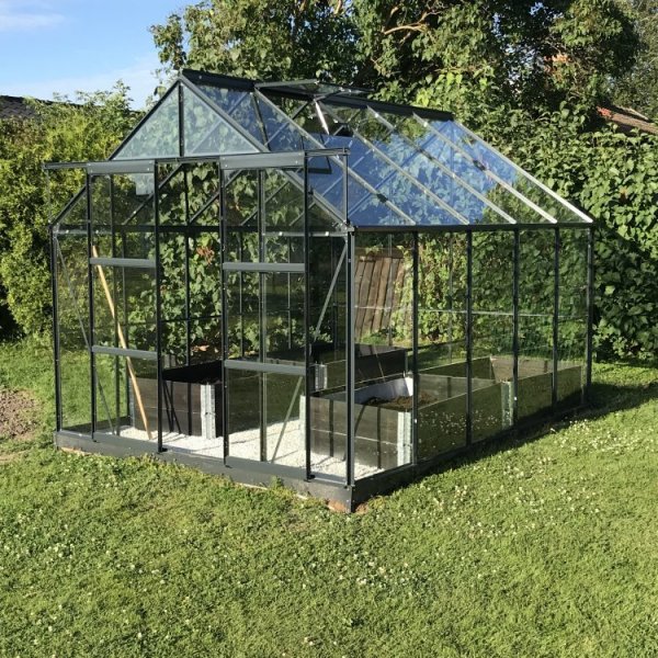 Växthus Rhea - Svart med härdat glas - 7,4 kvm Växthus Rhea - Svart med härdat glas - 7,4 kvm