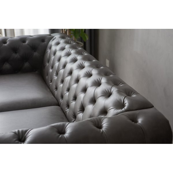 Soffa chesterfield 3-sits 219 cm - mörkbrun PU Soffa chesterfield 3-sits 219 cm - mörkbrun PU