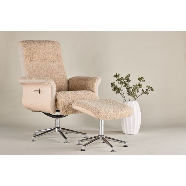 Fåtölj med fotpall Hagön - beige teddy whitewash Fåtölj med fotpall Hagön - beige teddy whitewash