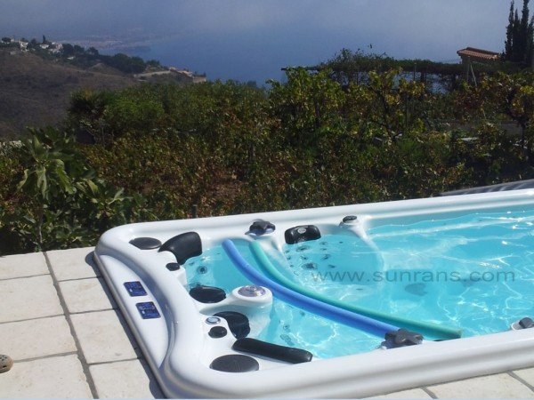Swimspa/ Simspa Swimspa/ Simspa