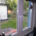 Ett mycket fint fönster för ett bra pris jag är helt nöjd. 3-glasfönster PVC - Inåtgående - 2 luft - U-värde 0,96