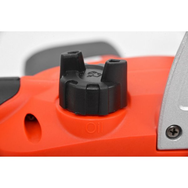 Elektrisk motorsåg med snabbkedjespänning - 2400W Elektrisk motorsåg med snabbkedjespänning - 2400W